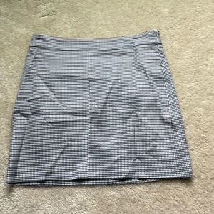 Theory skirt size 2